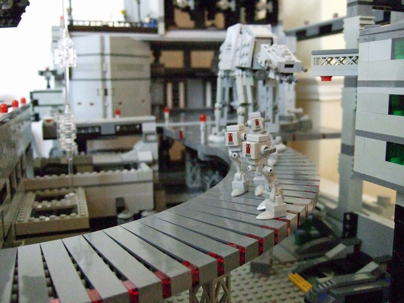 Illustration for article titled The Mother of All Lego Star Wars Battles